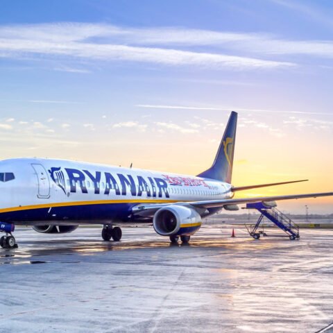 Авиакомпания “Ryanair” до лета отменила рейсы из Херсона