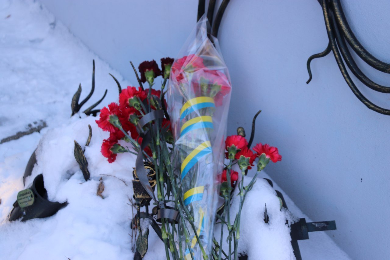 На Херсонщине почтили память киборгов — защитников Донецкого аэропорта