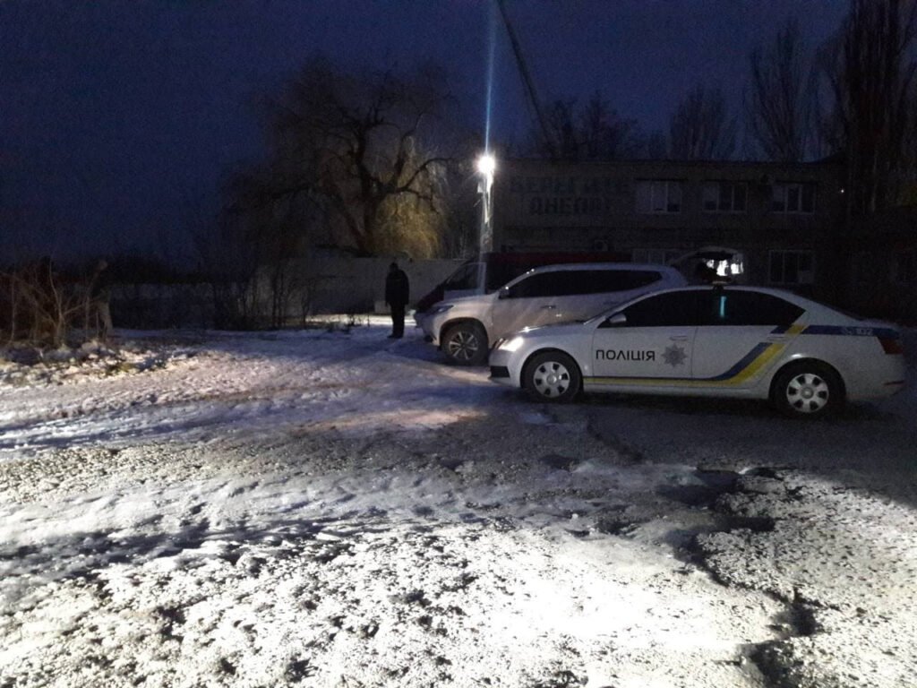 В Херсоне около железнодорожного моста был найден труп мужчины с предсмертной запиской