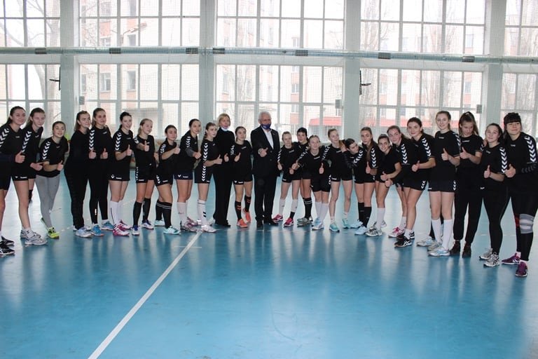 Херсонские гандболистки получили звание мастеров спорта Украины