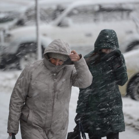 Херсонские синоптики прогнозируют на завтра морозную ветреную погоду с осадками