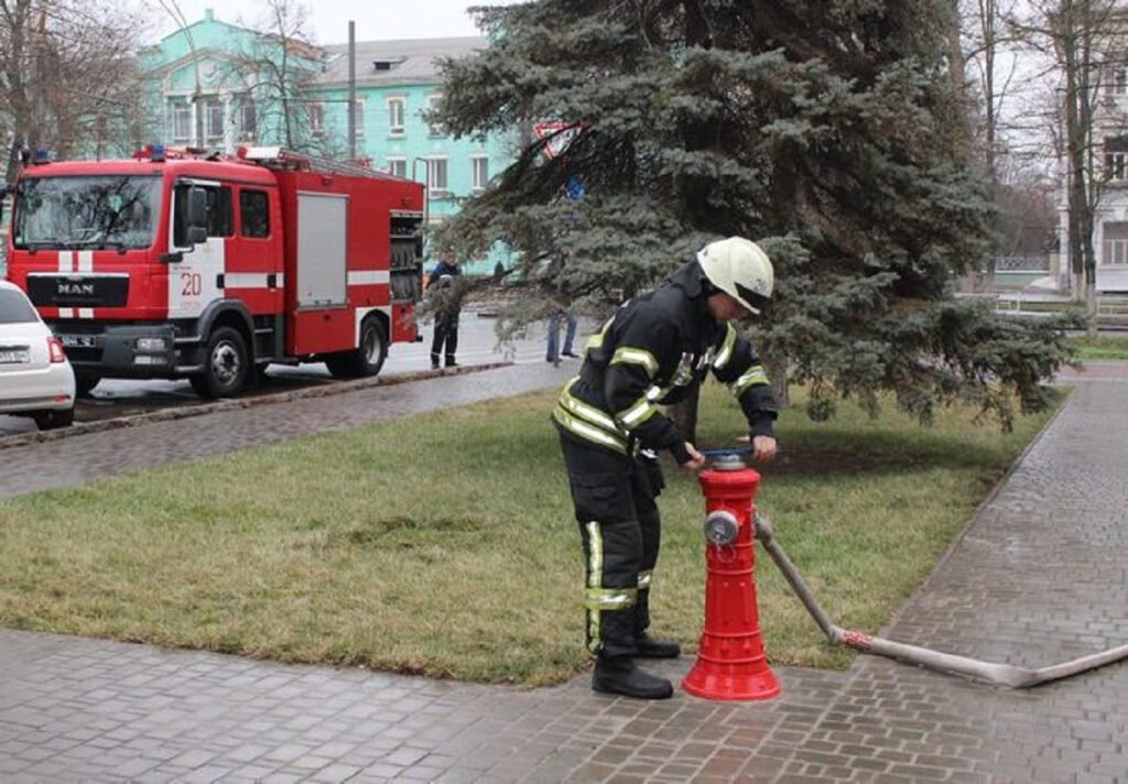 На улицах Херсона появились 20 новых пожарных гидрантов