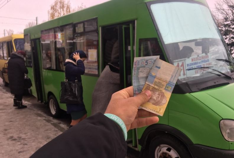 В городах Херсонщины начинают увеличивать стоимость проезда в маршрутках
