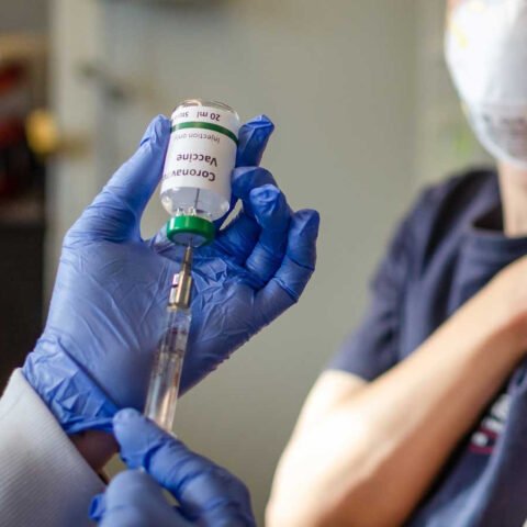 Более половины украинцев не планируют вакцинироваться от COVID-19 – опрос