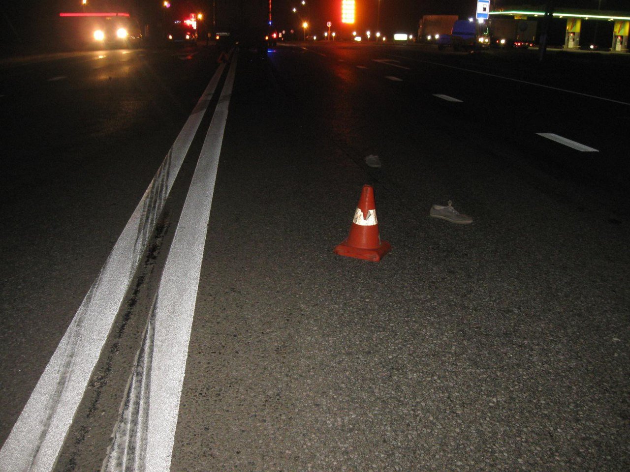 На Херсонщине автомобиль насмерть сбил женщину-пешехода на трассе