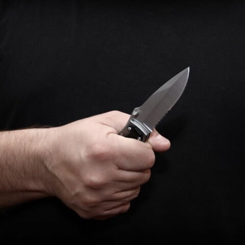 На рыбинспекторов с ножом напал нелегальный коммерсант в Олешках