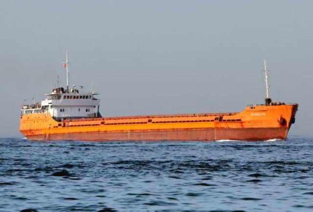 Появилось видео крушения в Черном море сухогруза с украинцами