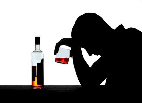 Проблема алкоголизма: почему люди становятся алкоголиками и как им помочь