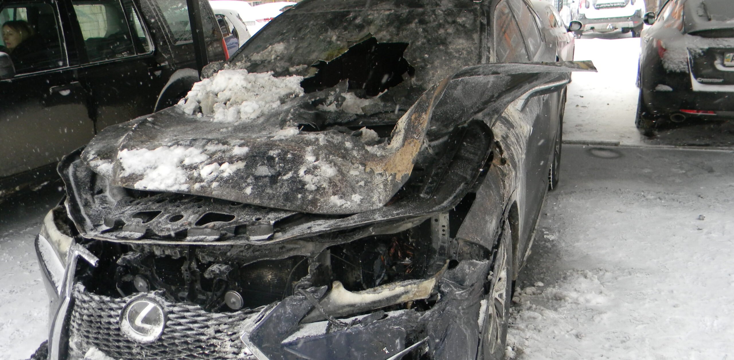 Стали відомими подробиці підпалу авто у центрі Херсона