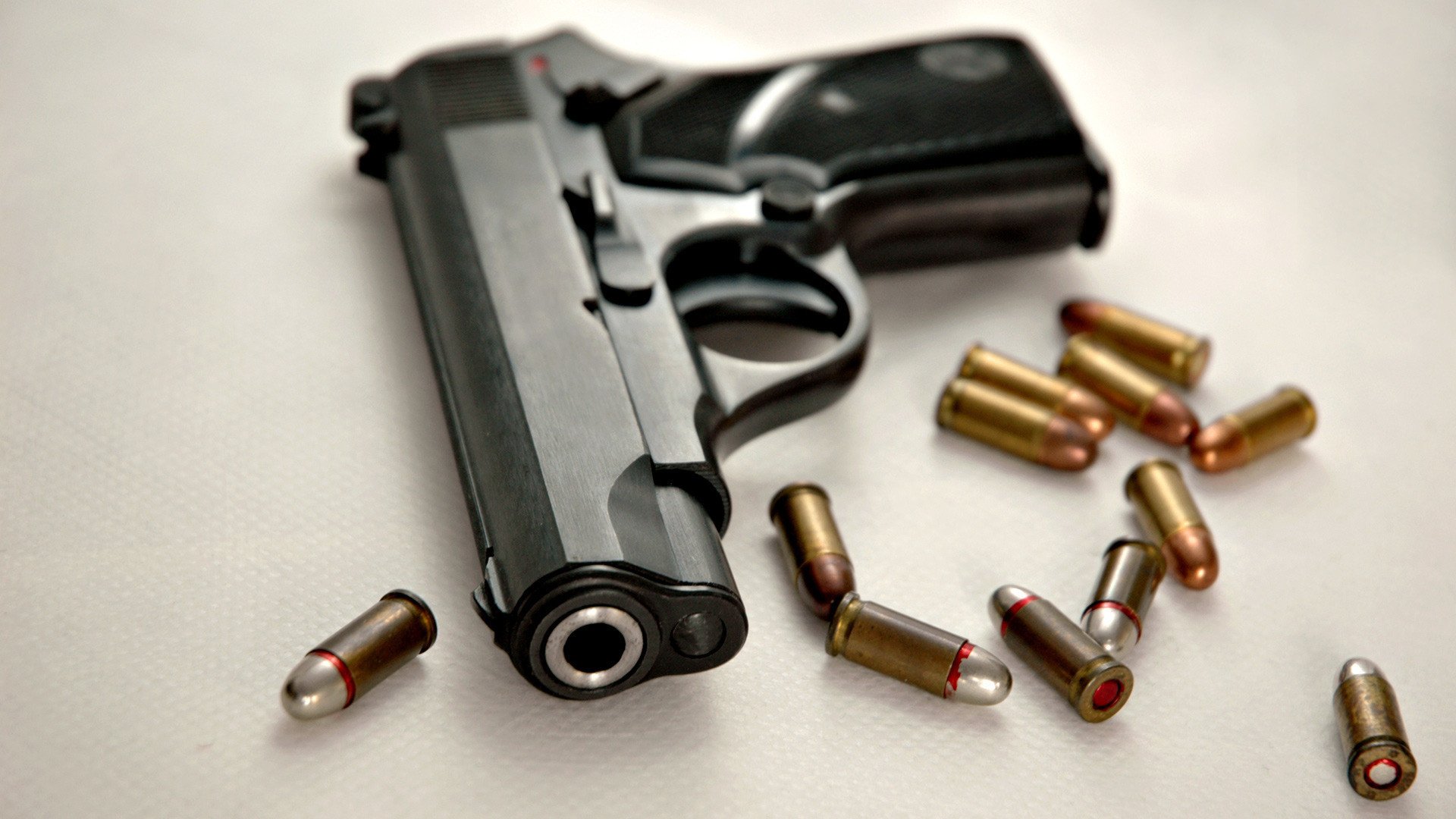 В Херсоне полицейские изъяли у местного жителя 2 пистолета и патроны