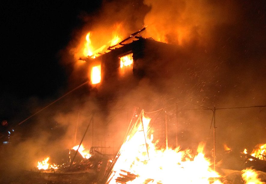 В Херсонской области горела двухэтажная дача