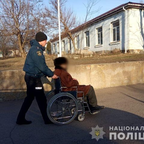 В Херсонской области полицейские помогли пенсионеру