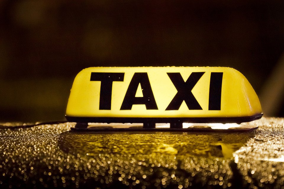 В Херсонской области зарегистрировано 580 официальных таксистов