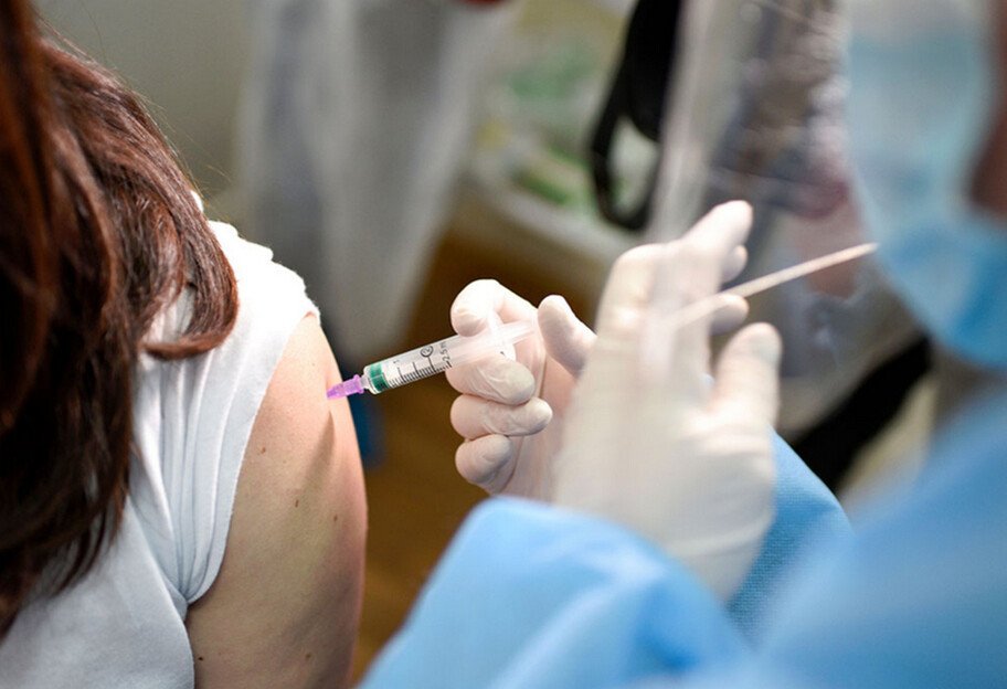 В Херсонской области впервые вакцинировали свыше тысячи человек за сутки
