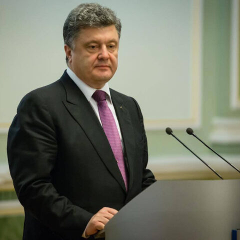 Депутаты Херсонского облсовета призвали СНБО ввести санкции против Петра Порошенко