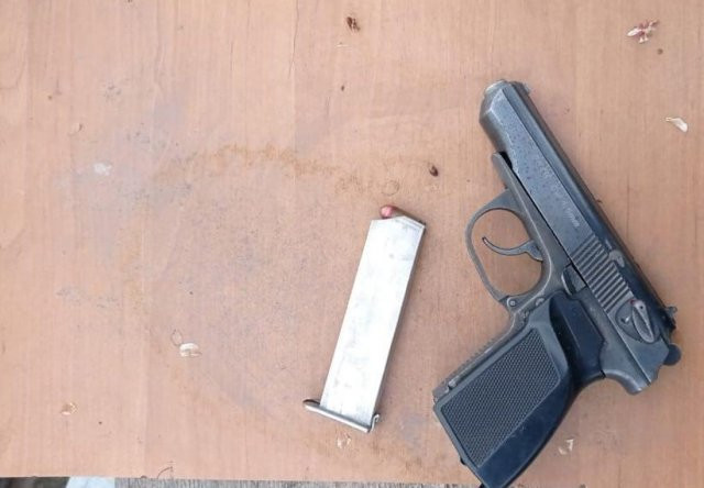 Полицейские изъяли у жителя Голой Пристани пистолет с патронами