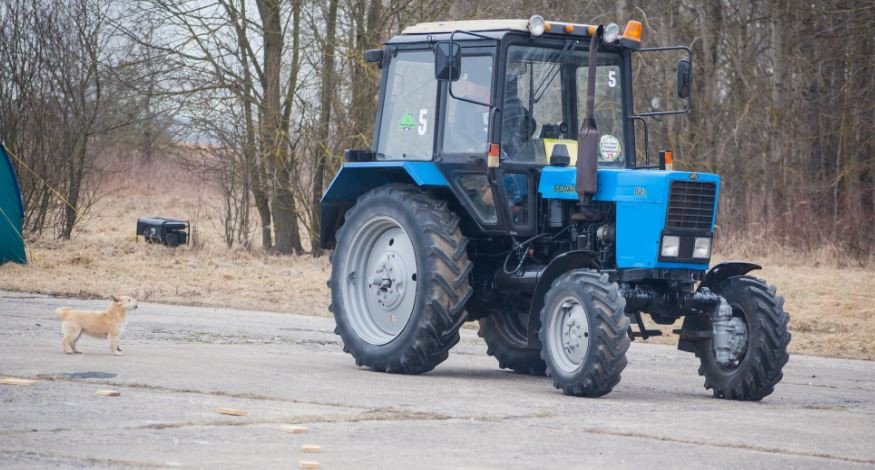 В Херсонской области полицейские разыскали похитителей трактора