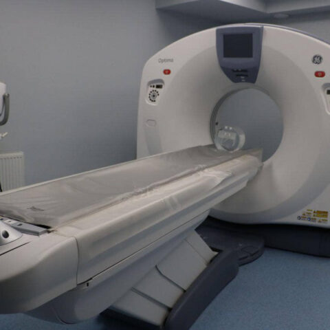 В приемном отделении Новокаховской больницы установили компьютерный томограф стоимостью около 12 млн грн